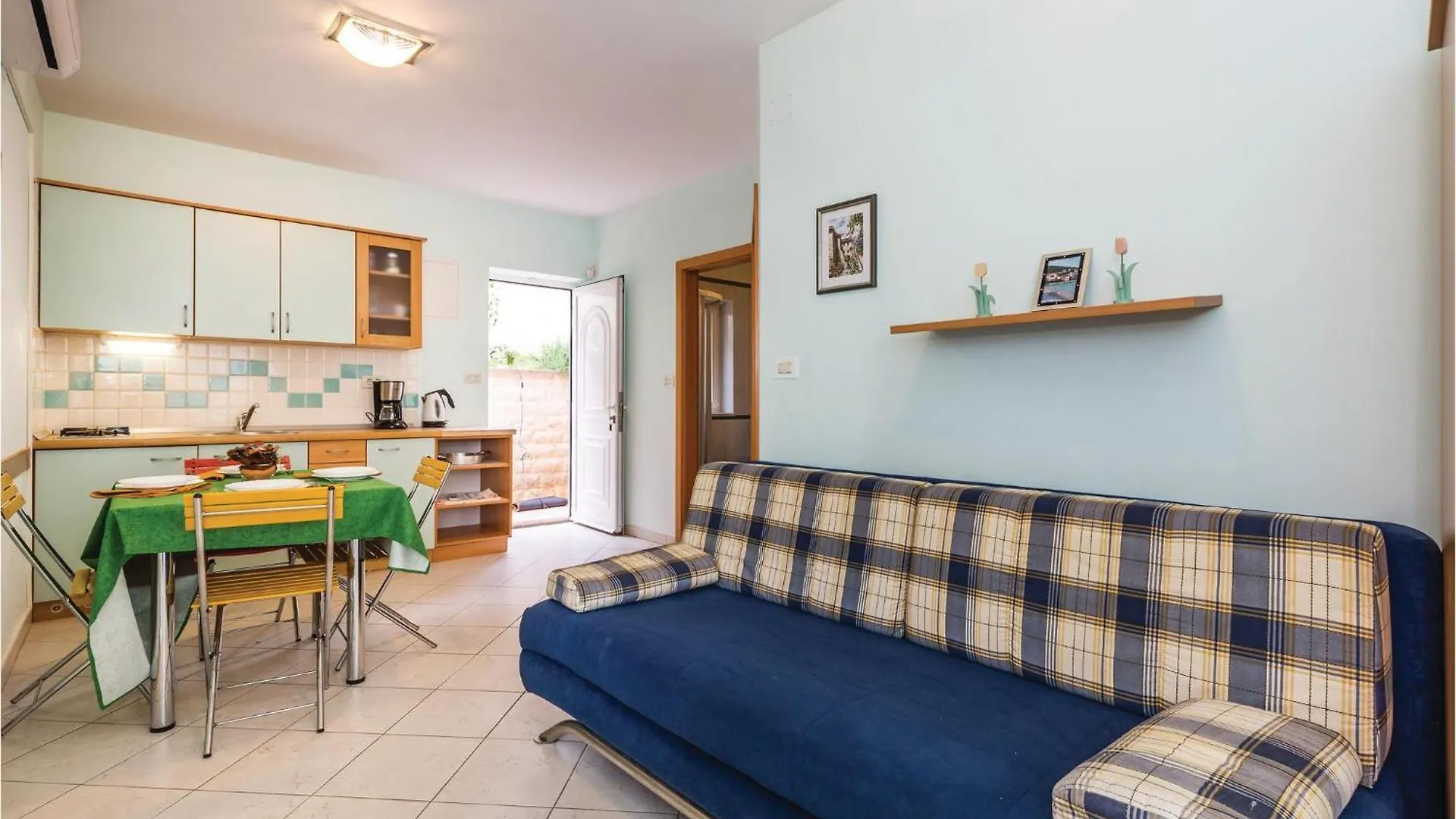 1 Bedroom Beautiful Apartment In Mošćenička Draga