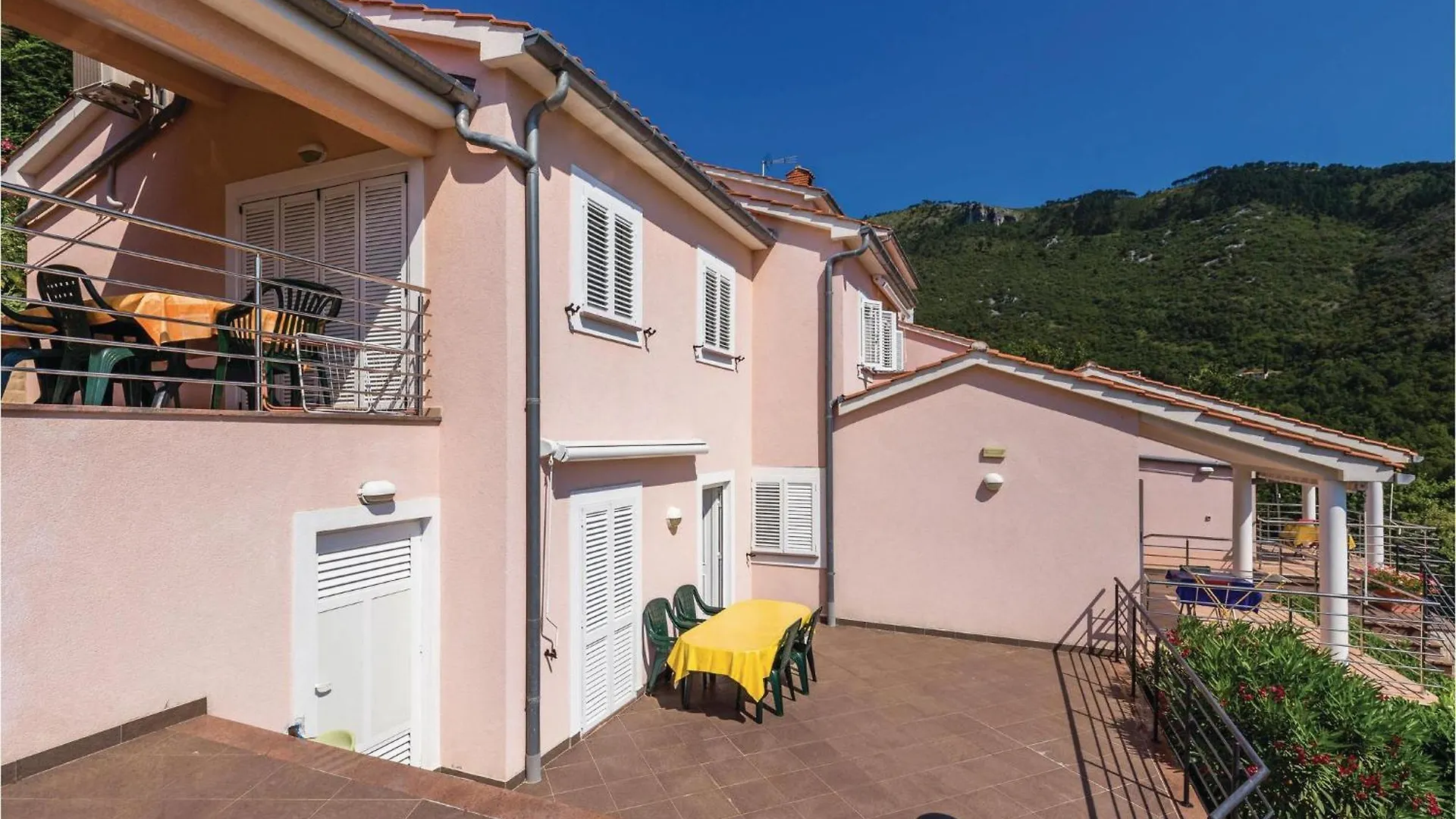 1 Bedroom Beautiful Apartment In Mošćenička Draga Κροατία