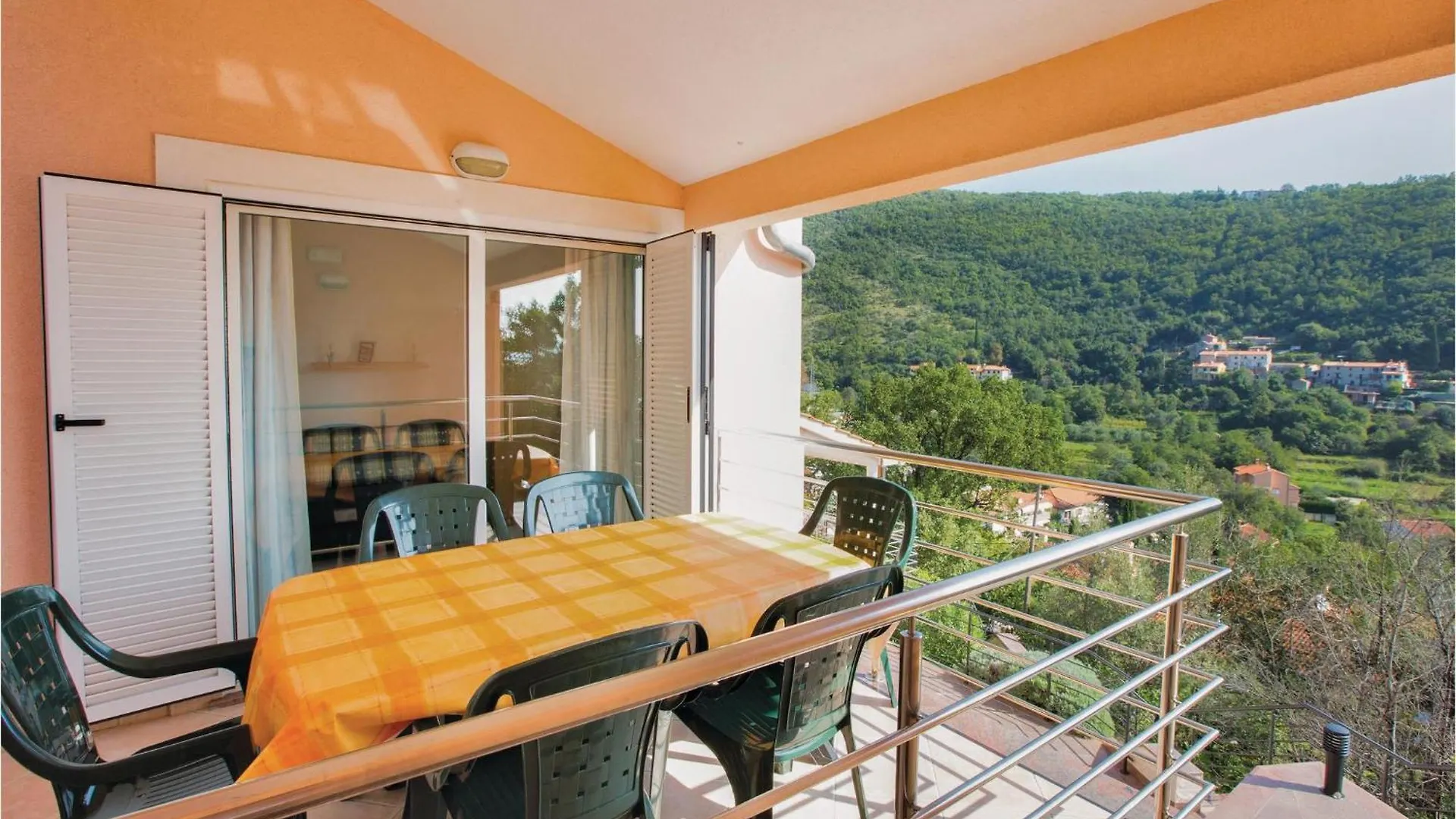 1 Bedroom Beautiful Apartment In Mošćenička Draga 0*,