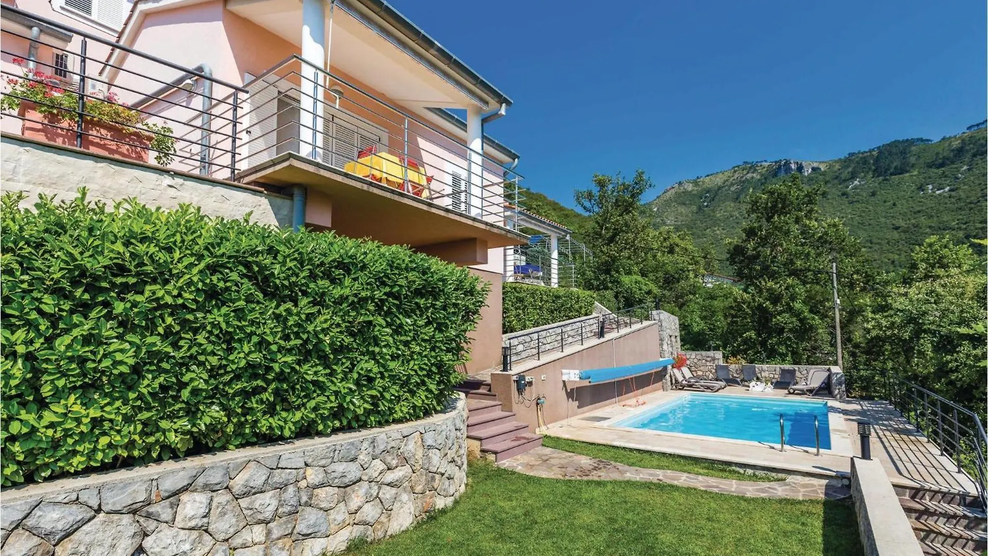 1 Bedroom Beautiful Apartment In Mošćenička Draga